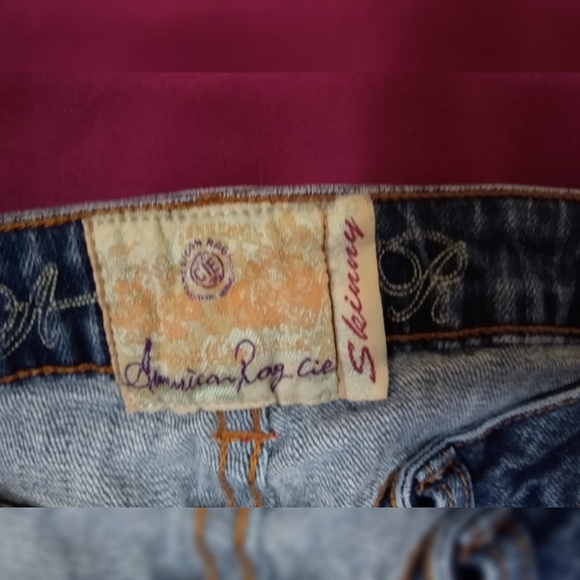 Jeans - Picture 3 of 4